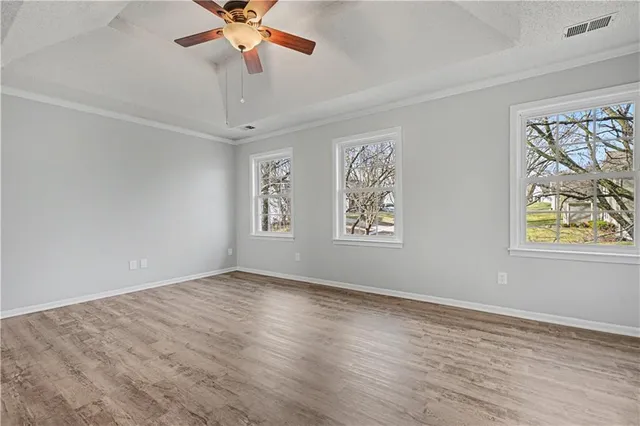 $435,000 | 8033 Hall Street, Lenexa, KS 66219