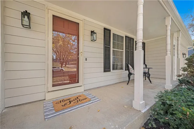 $435,000 | 8033 Hall Street, Lenexa, KS 66219