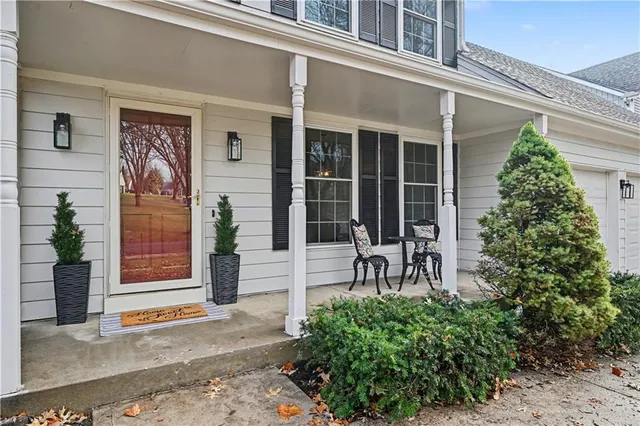 $435,000 | 8033 Hall Street, Lenexa, KS 66219