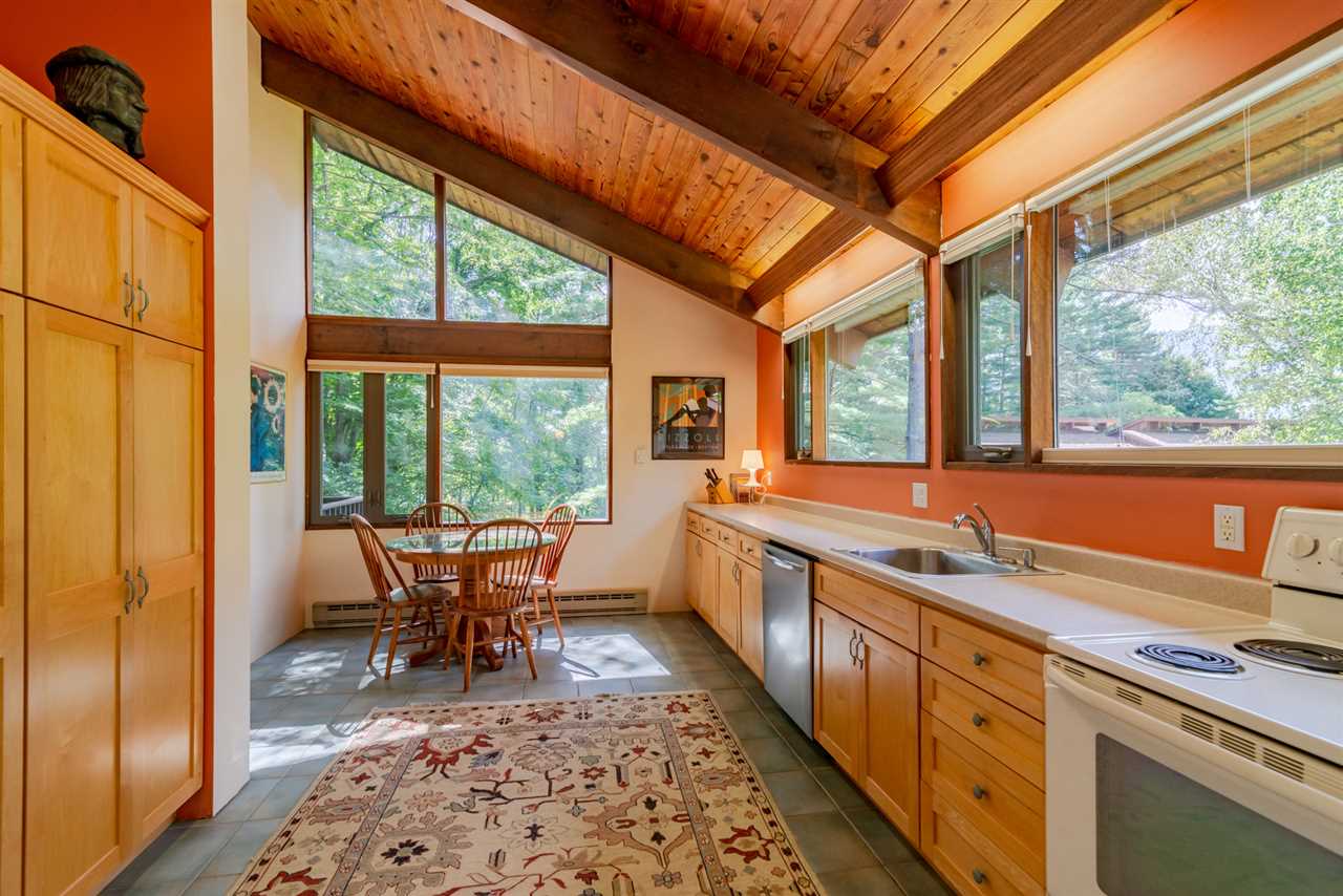 10 Murray Hill S Road, Unit 10 Manchester Center, VT 05255 - Photo 5 of 17 Gallery Image 5