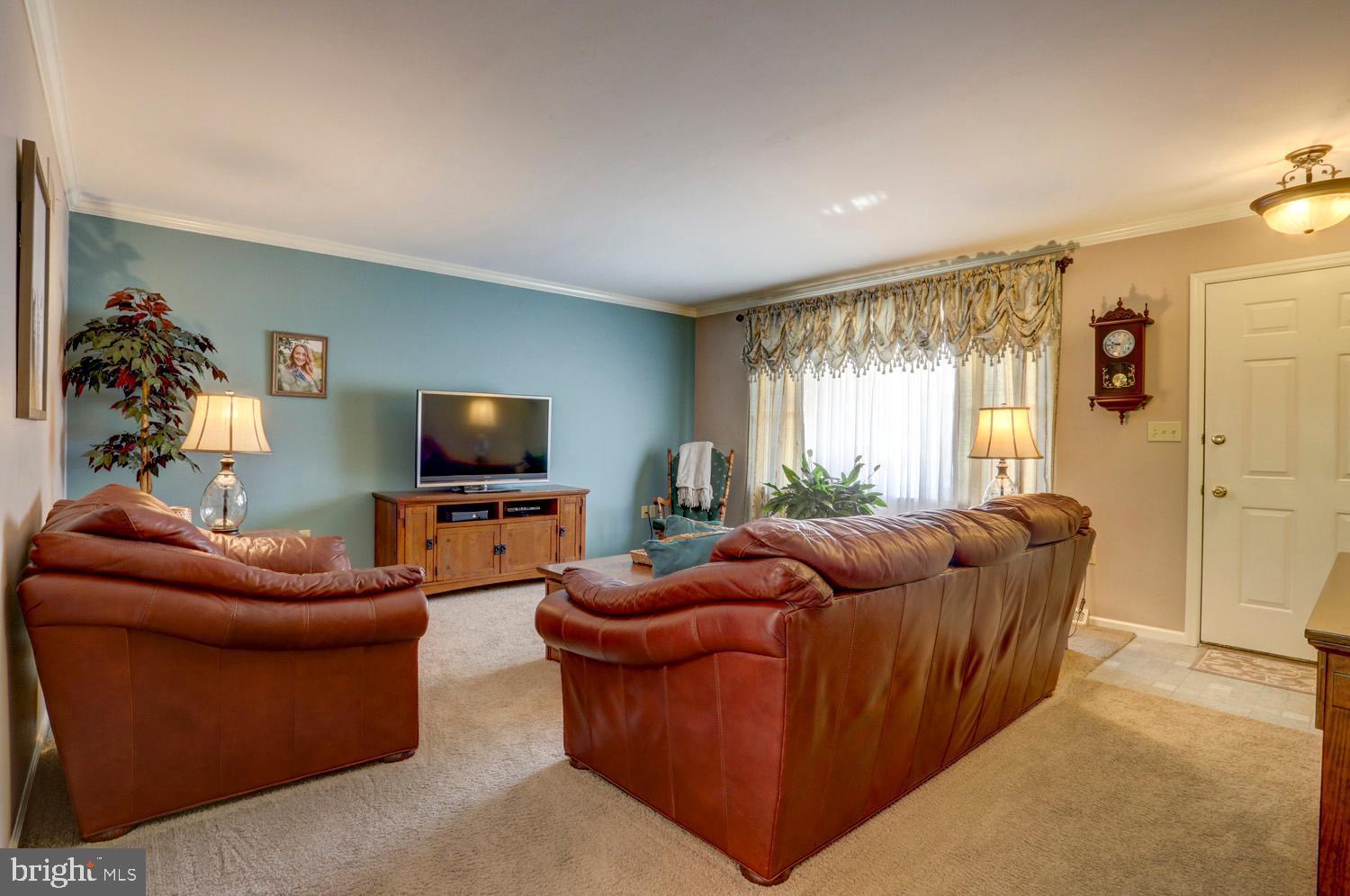 525 Colonial Crescent Drive Lititz, PA 17543 - Photo 7 of 17