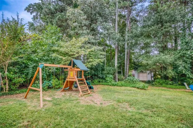 $389,900 | 2173 Timber Lane, Snellville, GA 30078