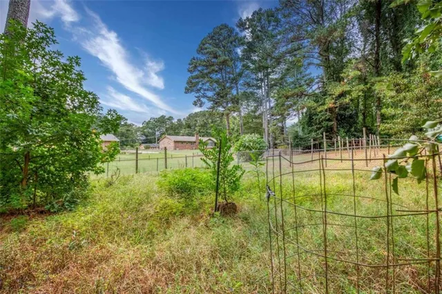 $389,900 | 2173 Timber Lane, Snellville, GA 30078