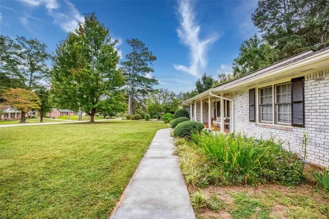 $389,900 | 2173 Timber Lane, Snellville, GA 30078