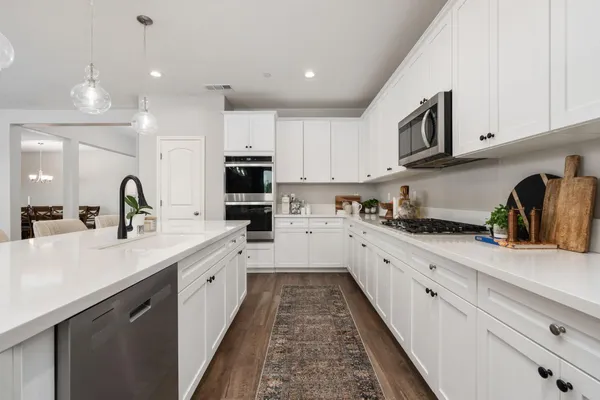 $659,000 | 3428 North Crenshaw Court, Visalia, CA 93291