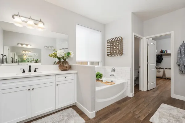 $659,000 | 3428 North Crenshaw Court, Visalia, CA 93291