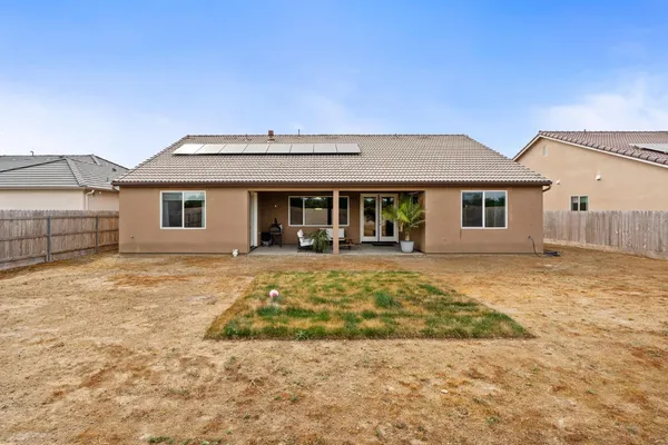 $659,000 | 3428 North Crenshaw Court, Visalia, CA 93291