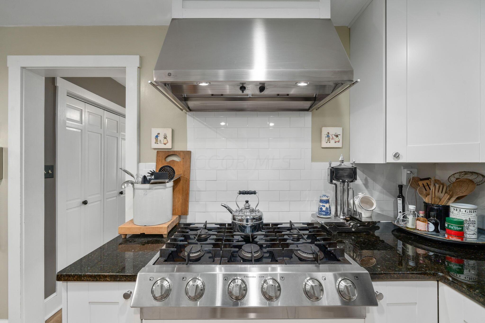 4356 Hawk Road Mechanicsburg, OH 43044 - Photo 28 of 115 Kitchen