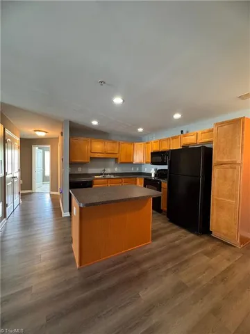 $1,375 | 7106 West Friendly Avenue, Unit 207, Greensboro, NC 27410