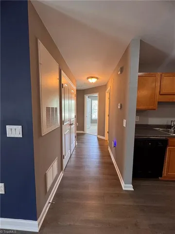 $1,375 | 7106 West Friendly Avenue, Unit 207, Greensboro, NC 27410