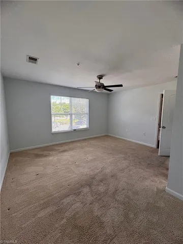 $1,375 | 7106 West Friendly Avenue, Unit 207, Greensboro, NC 27410