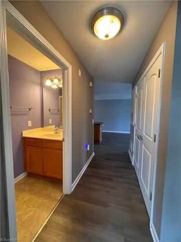 $1,375 | 7106 West Friendly Avenue, Unit 207, Greensboro, NC 27410