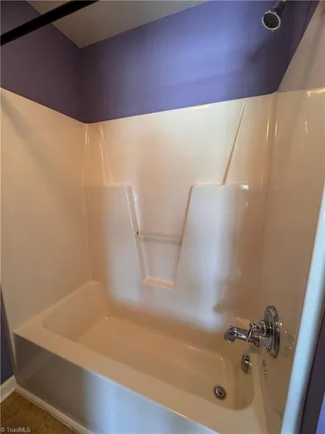 $1,375 | 7106 West Friendly Avenue, Unit 207, Greensboro, NC 27410