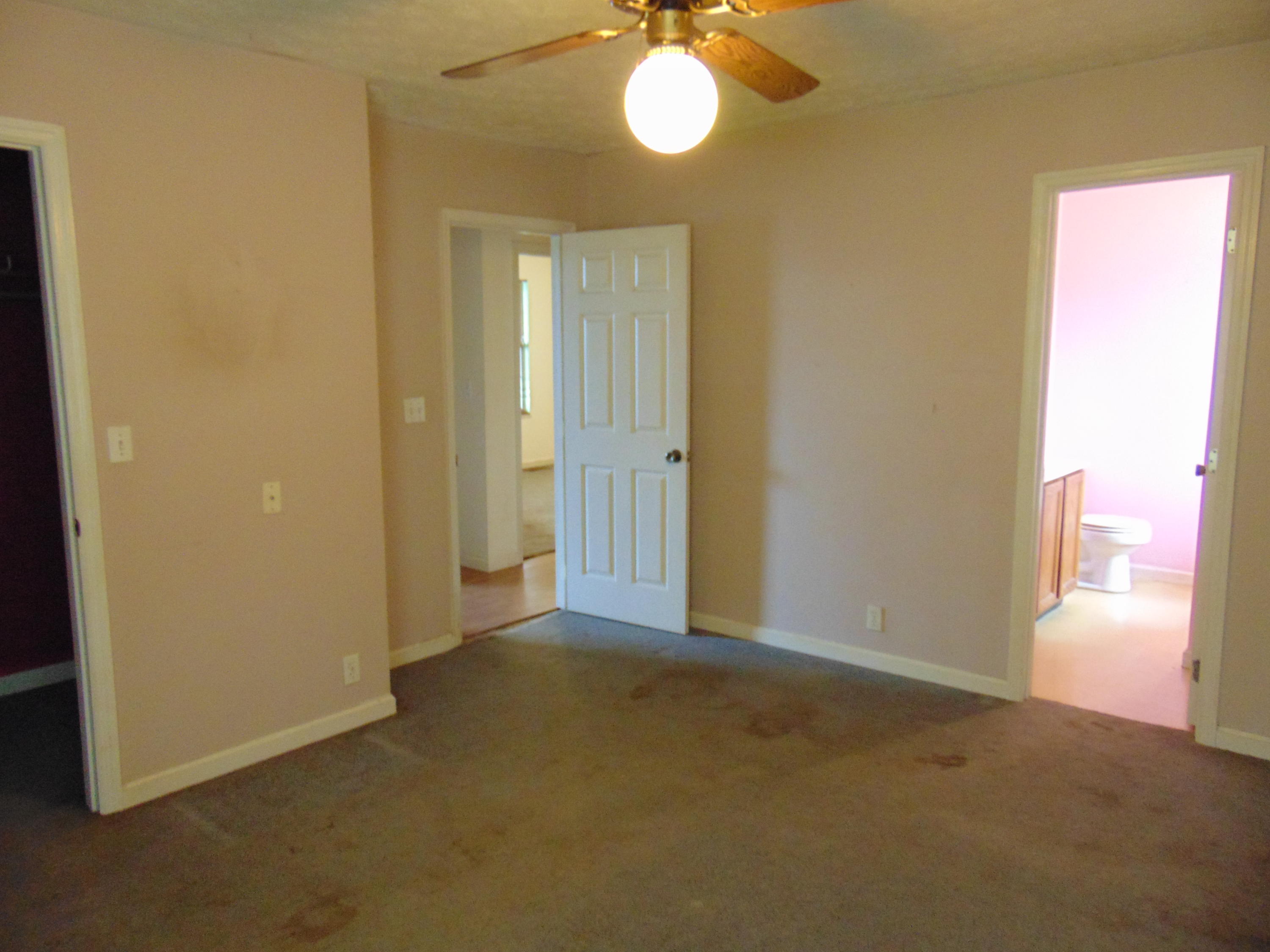 121 Pheasant Road Clinton, TN 37716 - Photo 13 of 26 DSC02696