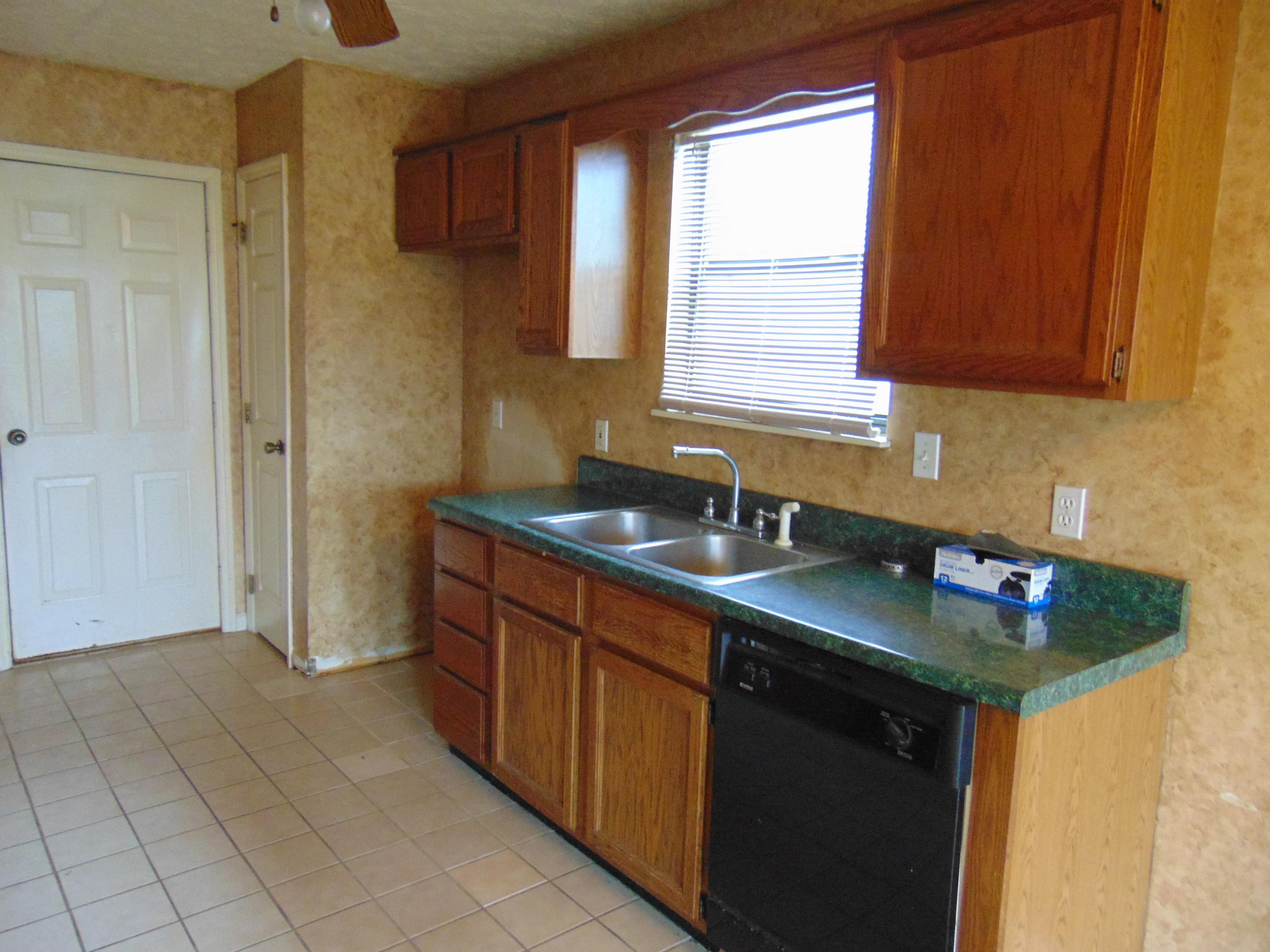 121 Pheasant Road Clinton, TN 37716 - Photo 25 of 26 DSC02707