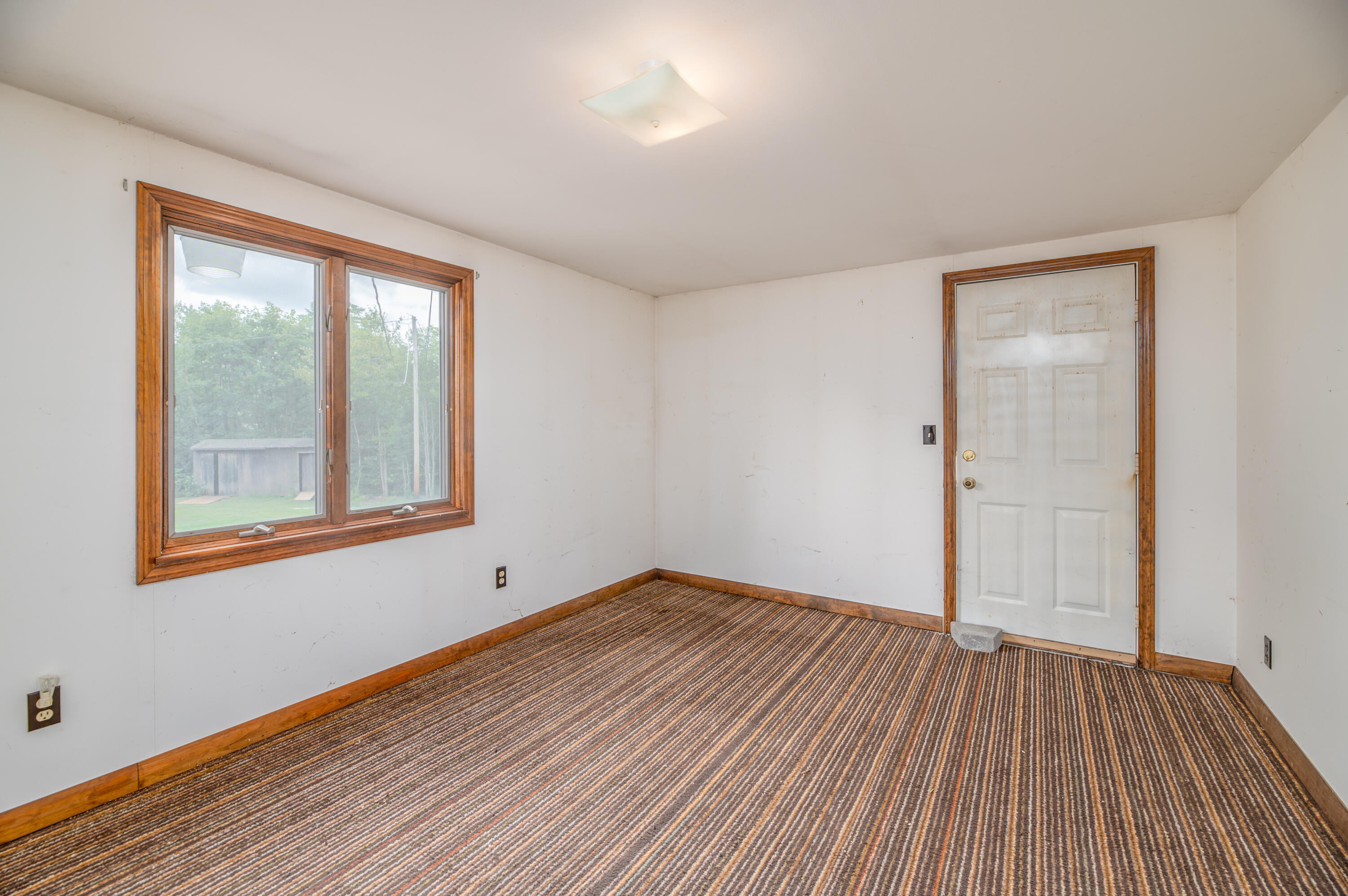 216 Maxwell Road Litchfield, ME 04350 - Photo 17 of 25 Interior21