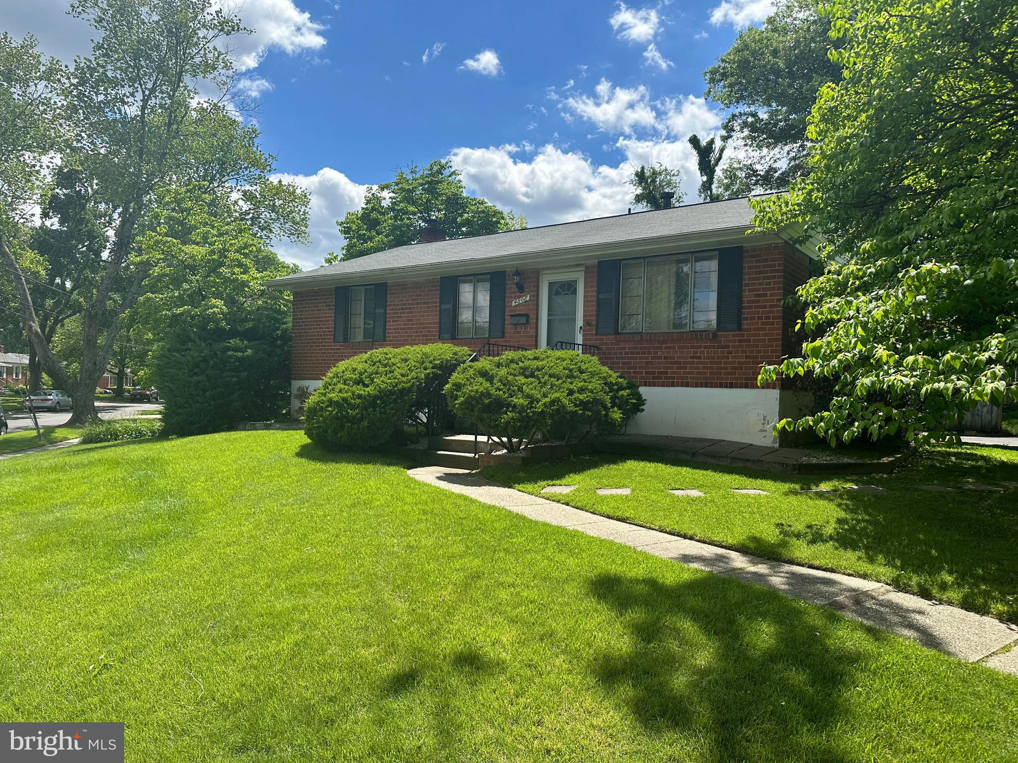 4808 Macon Road Rockville, MD 20852 - Photo 3 of 22