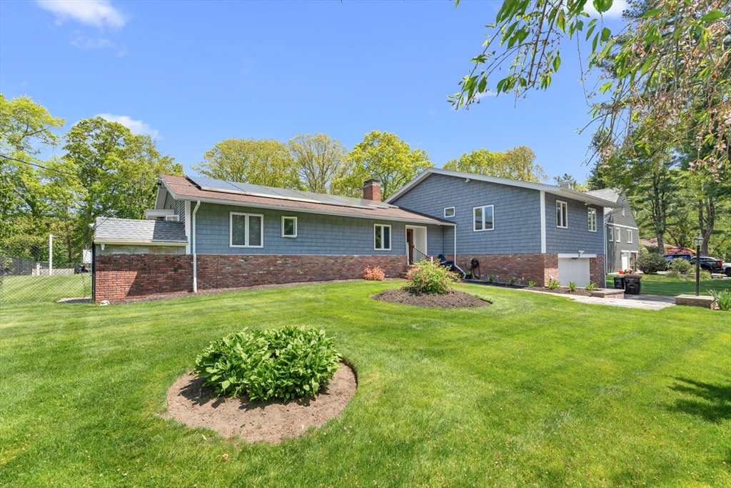 59 Briarcliff Road Brockton, MA 02301 - Photo 2 of 40