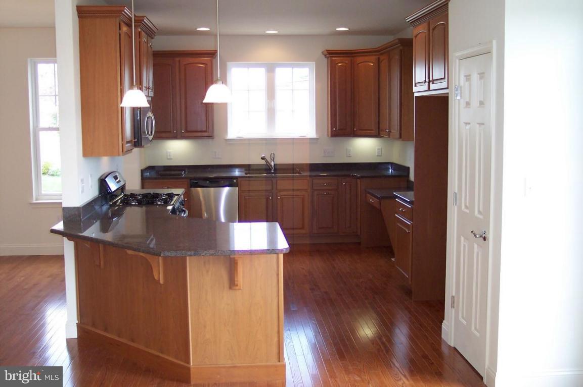 908 Sloan Street, Unit 55 Lititz, PA 17543 - Photo 4 of 18 Gallery Image 4