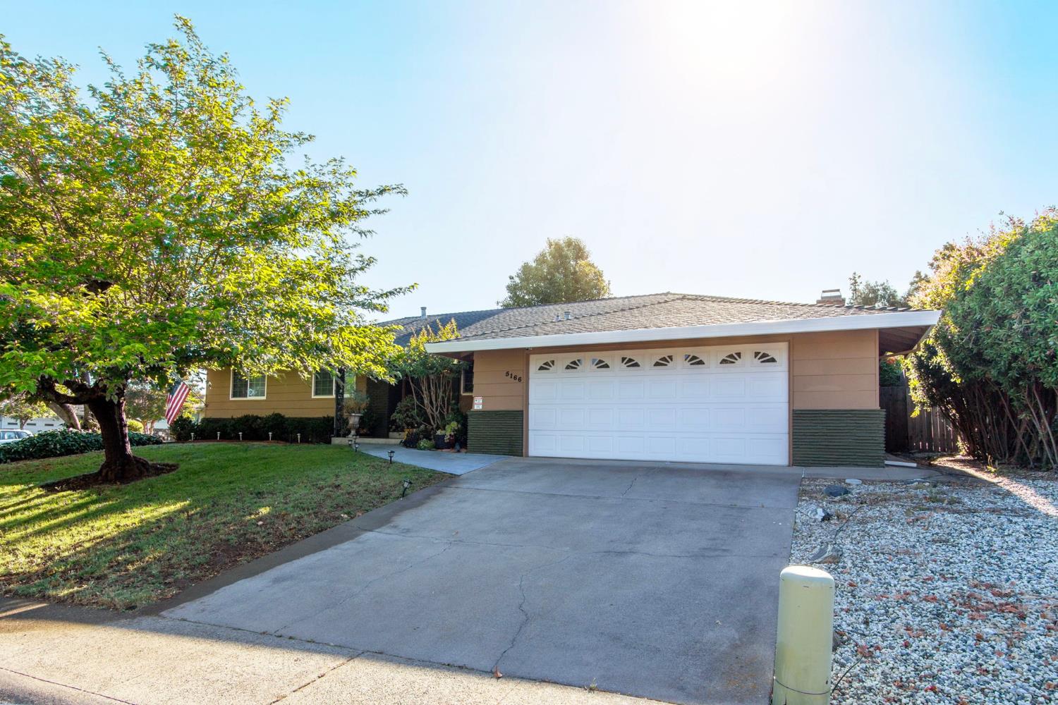 5166 Kipp Way Carmichael, CA 95608 - Photo 4 of 50