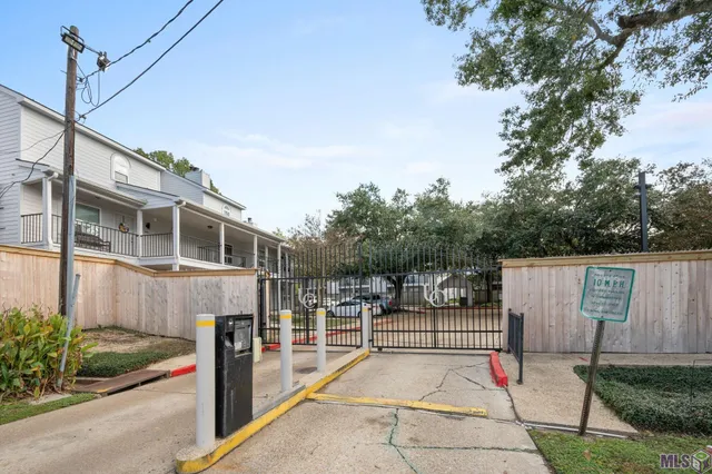 $219,900 | 3330 Willard Street, Unit 204, Baton Rouge, LA 70802