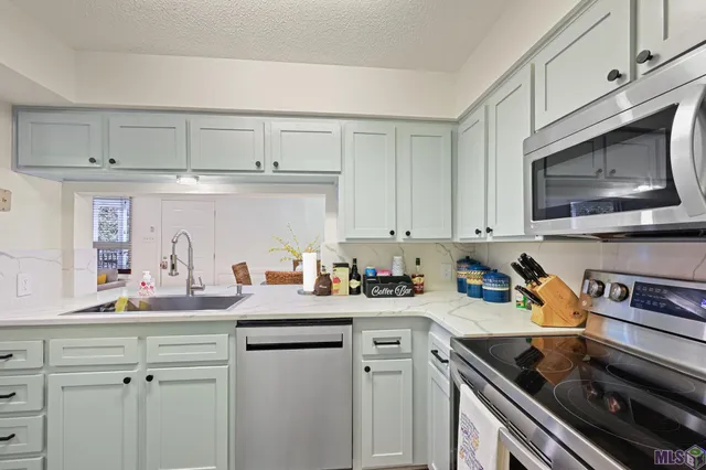 $219,900 | 3330 Willard Street, Unit 204, Baton Rouge, LA 70802