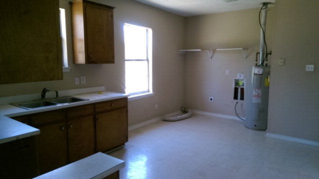 1860 Kibby Street Mobile, AL 36606 - Photo 3 of 6