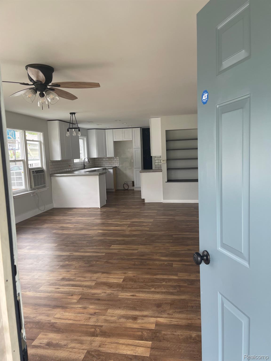2173 South Graham Road Flint, MI 48532 - Photo 6 of 30 Gallery Image 6