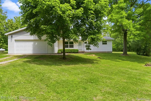 $439,900 | 8370 West Rolston Road, Linden, MI 48451