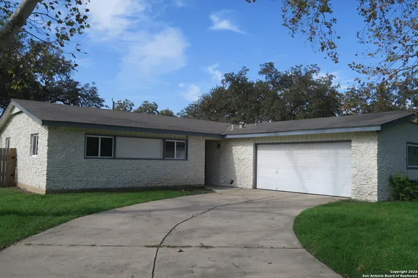 $1,795 | 67 Winn Avenue, Universal City, TX 78148