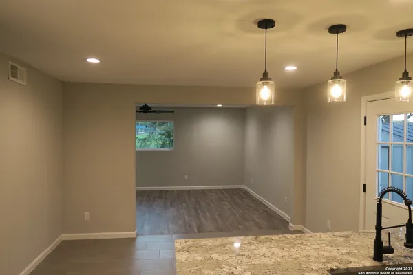 $1,795 | 67 Winn Avenue, Universal City, TX 78148