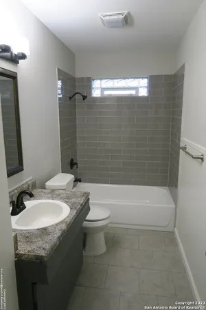 $1,795 | 67 Winn Avenue, Universal City, TX 78148