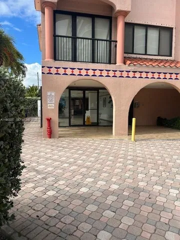 $540,000 | 8816 Collins Avenue, Unit 105, Surfside, FL 33154