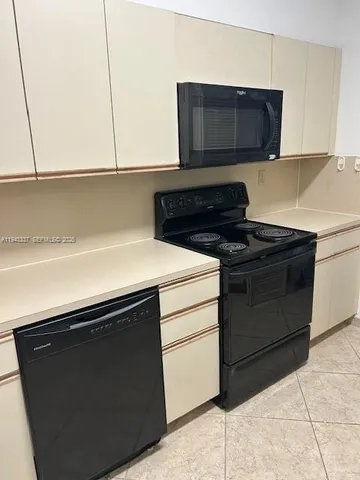 $540,000 | 8816 Collins Avenue, Unit 105, Surfside, FL 33154