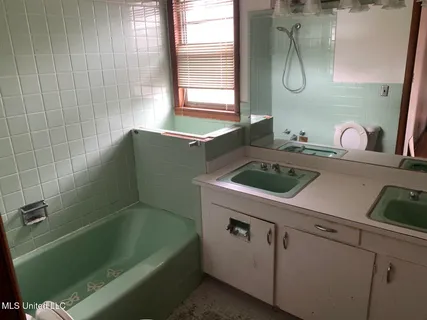 $172,000 | 721 Idlewild Lane, Picayune, MS 39466