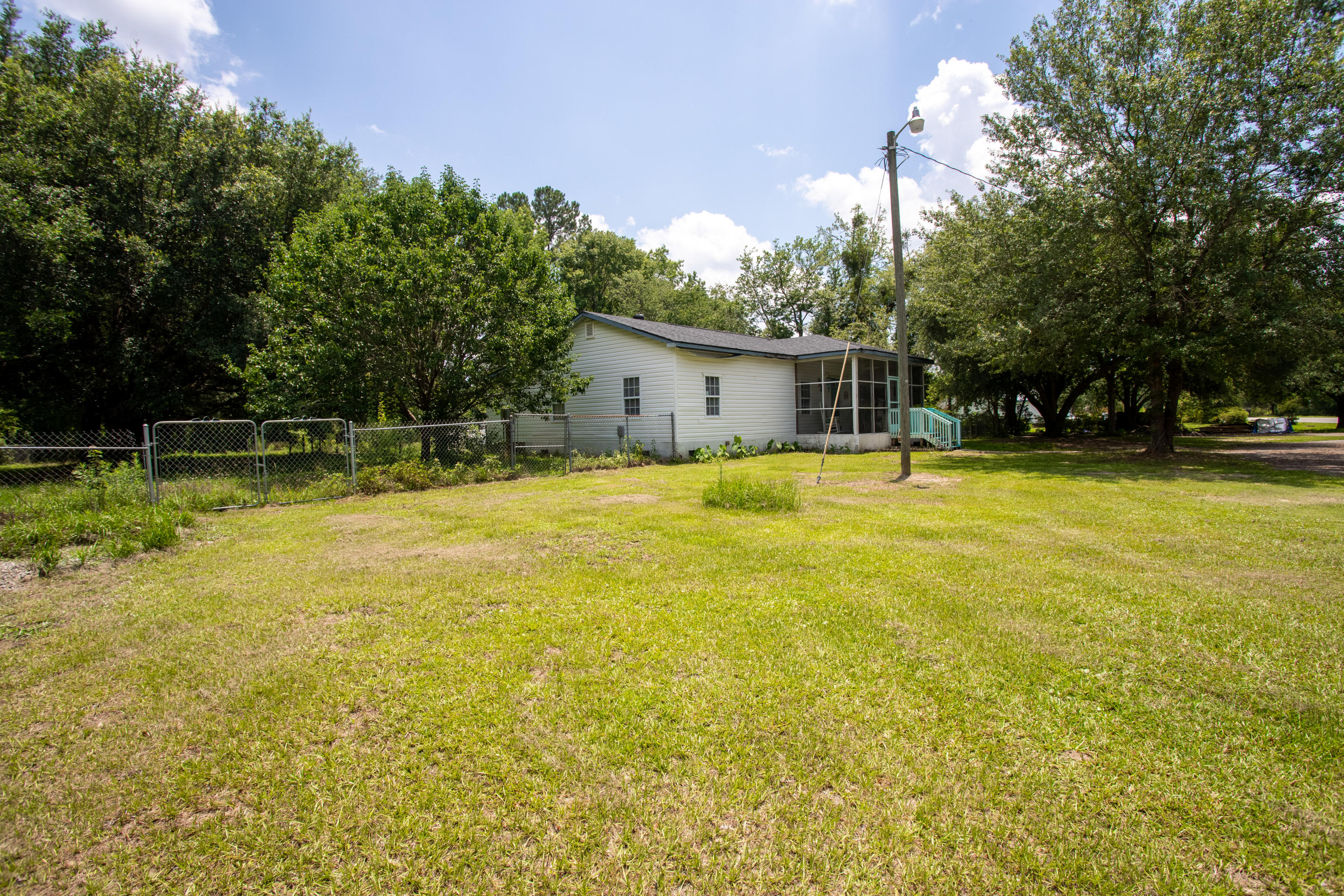 1608 State Rd S-8-449 Summerville, SC 29486 - Photo 33 of 37 IMG_9747-HDR