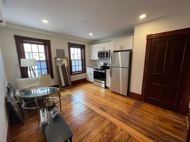 $1,300 | 41 Summer Street, Unit 9, Leominster, MA 01453