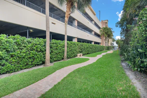 $4,500 | 1801 North Flagler Drive, Unit 840, West Palm Beach, FL 33407