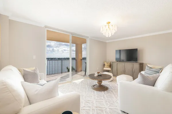 $4,500 | 1801 North Flagler Drive, Unit 840, West Palm Beach, FL 33407