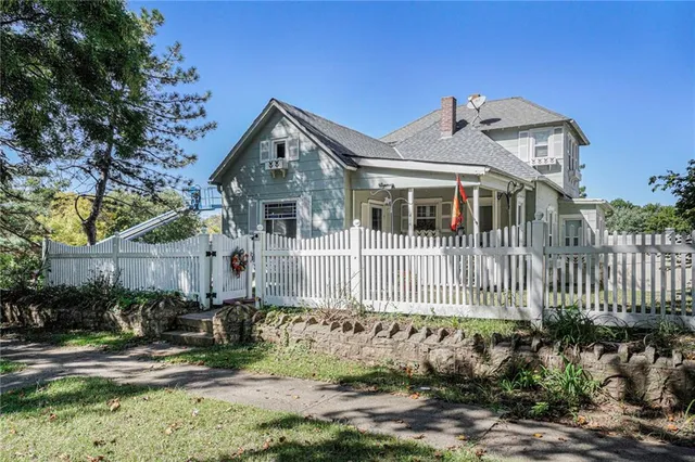 $365,000 | 620-622 North 13th Terrace, Leavenworth, KS 66048