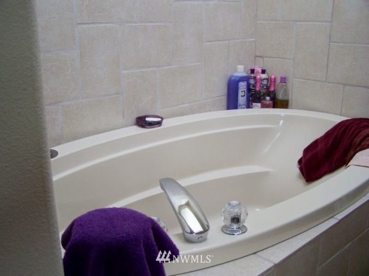 1201 North Barr Road Port Angeles, WA 98362 - Photo 10 of 15