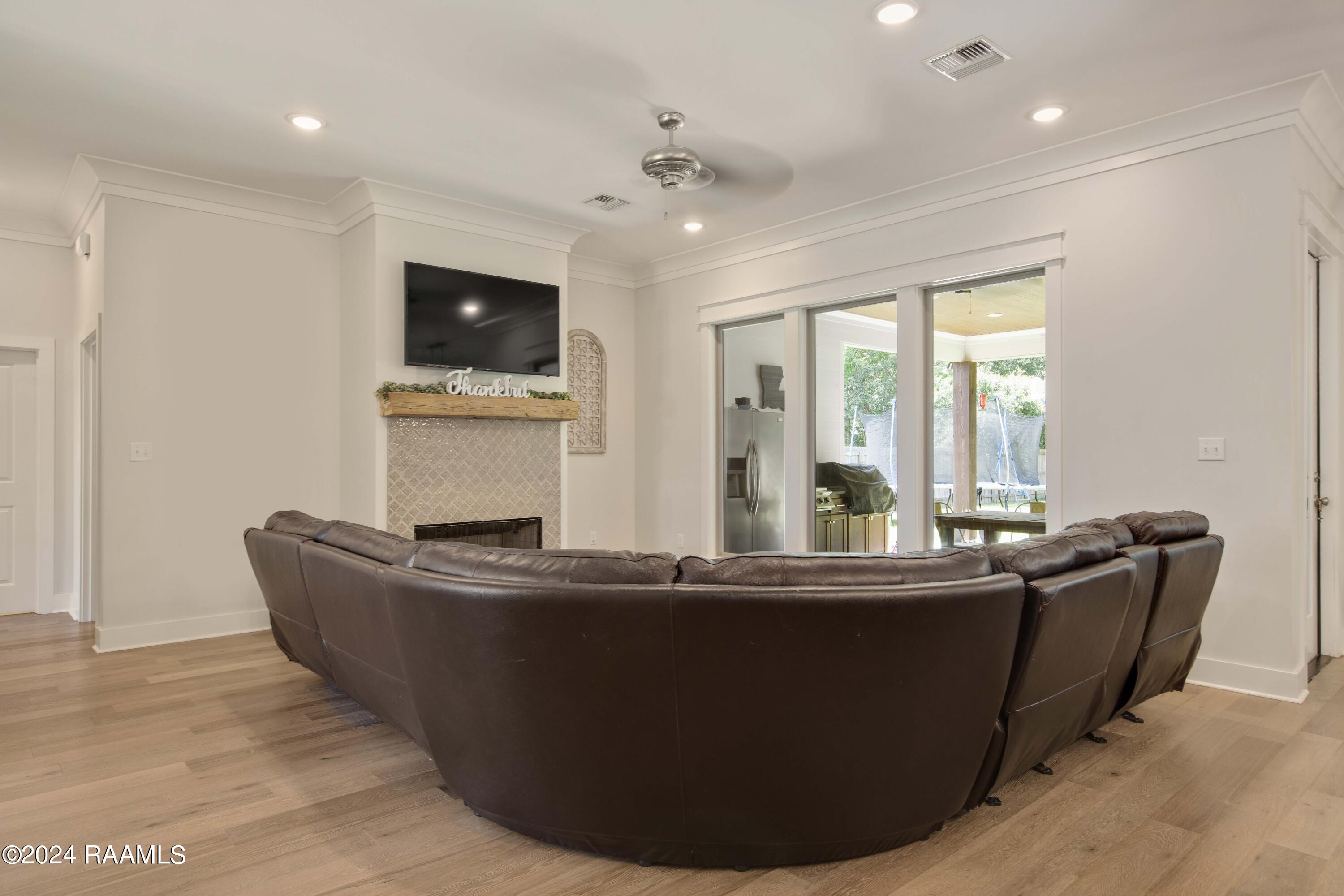 113 Rue Jean Rayne, LA 70578 - Photo 8 of 31 Gallery Image 8