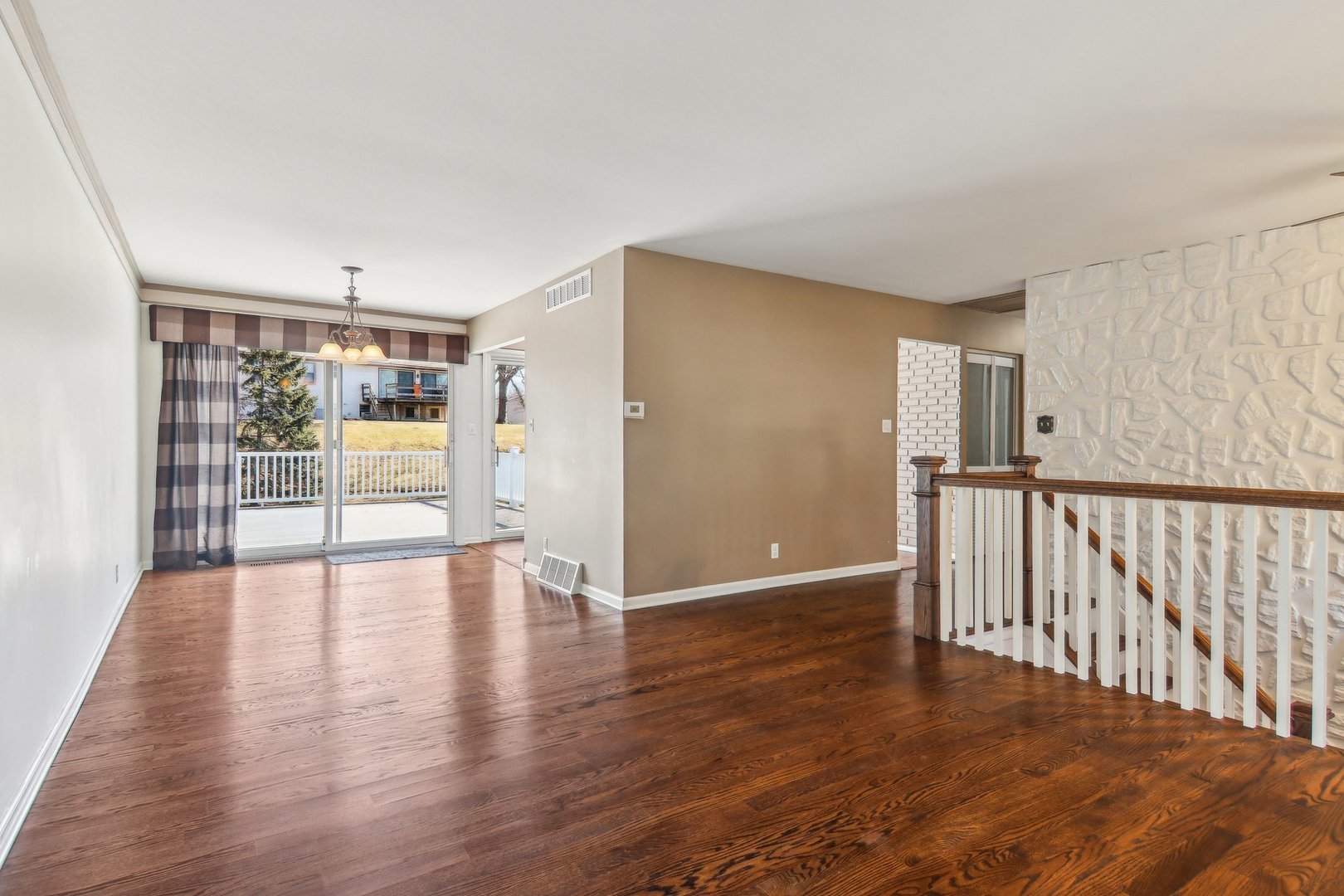 316 Bedford Road Bolingbrook, IL 60440 - Photo 8 of 38 Gallery Image 8