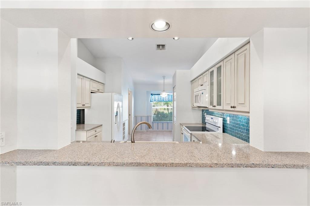 1720 Royal Circle, Unit 802 Naples, FL 34112 - Photo 5 of 30
