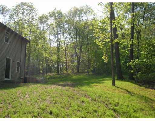 315 Reservoir Avenue, Unit B RIGHT SIDE Woonsocket, RI 02895 - Photo 7 of 7 Yard/Garden.