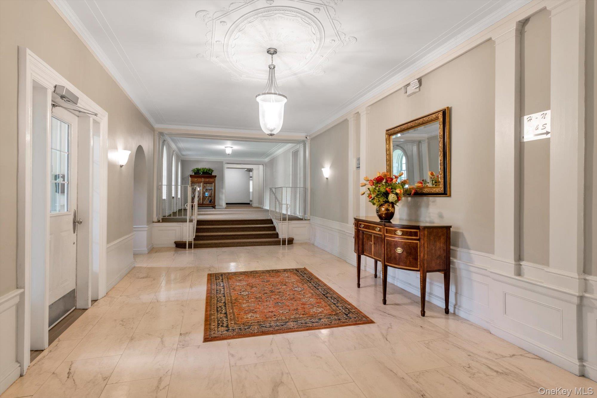 90 Knightsbridge Road, Unit 1N Great Neck, NY 11021 - Photo 16 of 20