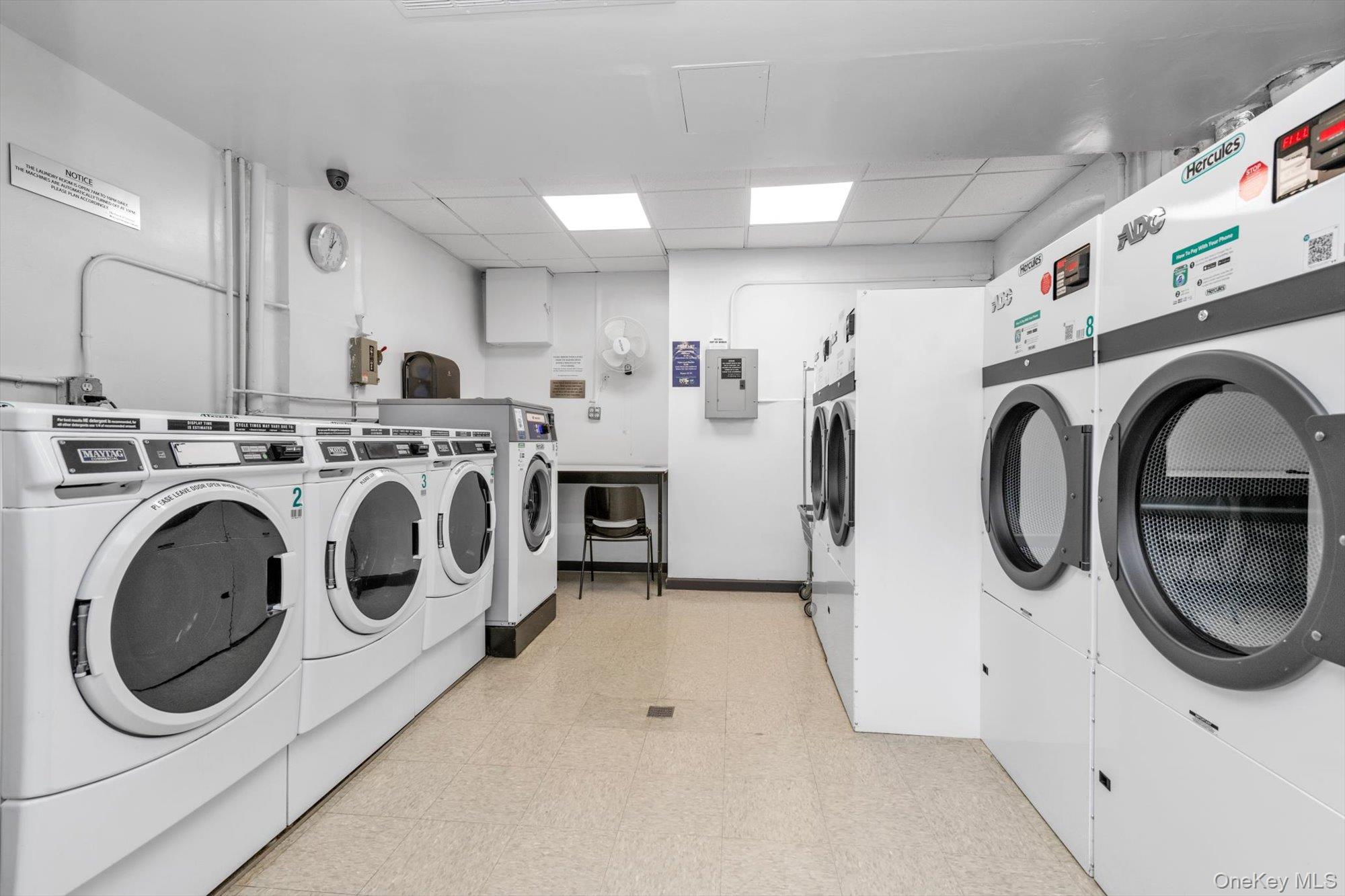 90 Knightsbridge Road, Unit 1N Great Neck, NY 11021 - Photo 17 of 20