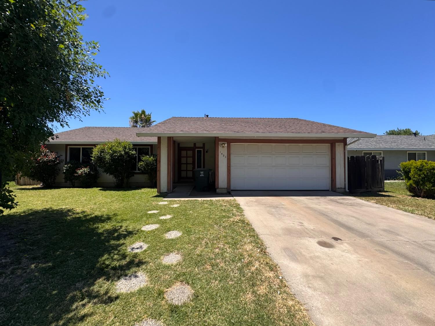 1421 Raquel Lane Modesto, CA 95355 - Photo 2 of 17
