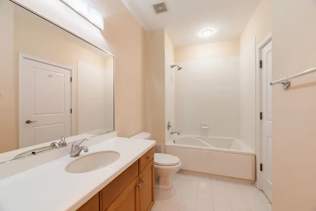 $344,990 | 151 West Wing Street, Unit 301, Arlington Heights, IL 60005