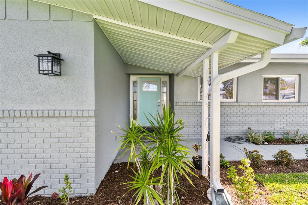 94 Nicholas Drive Dunedin, FL 34698 - Photo 3 of 46